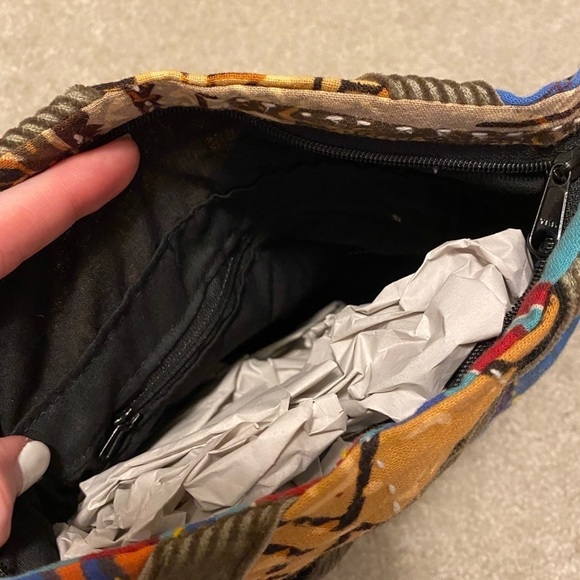 TRIBAL Printed Purse - Picture 5 of 11